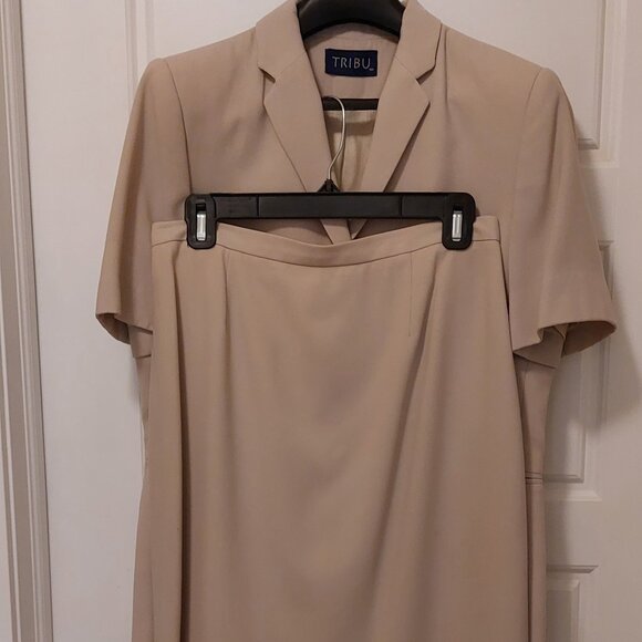 Ladies Beige 2pce suit from Tribu size 8 - Picture 1 of 7
